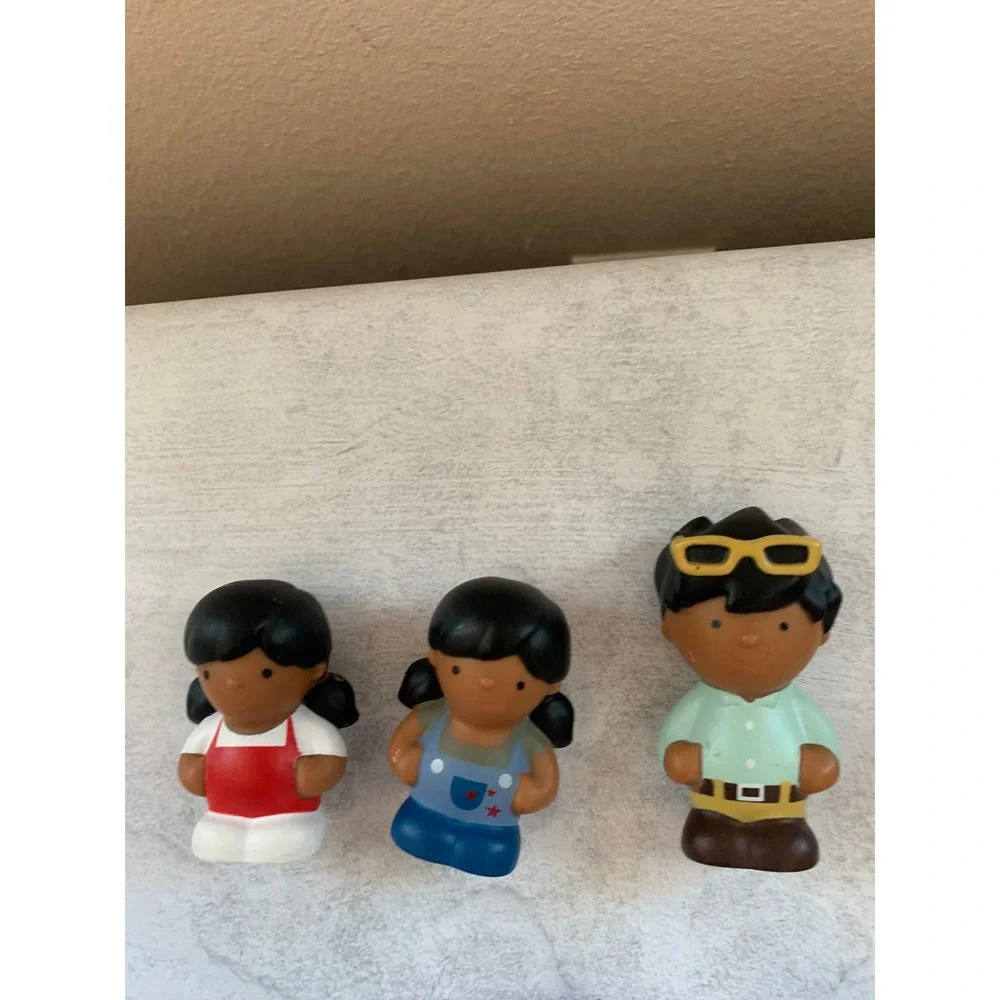 12 Little‎ People/Figures People Professions Doctor Fireman Police Worker Toys
